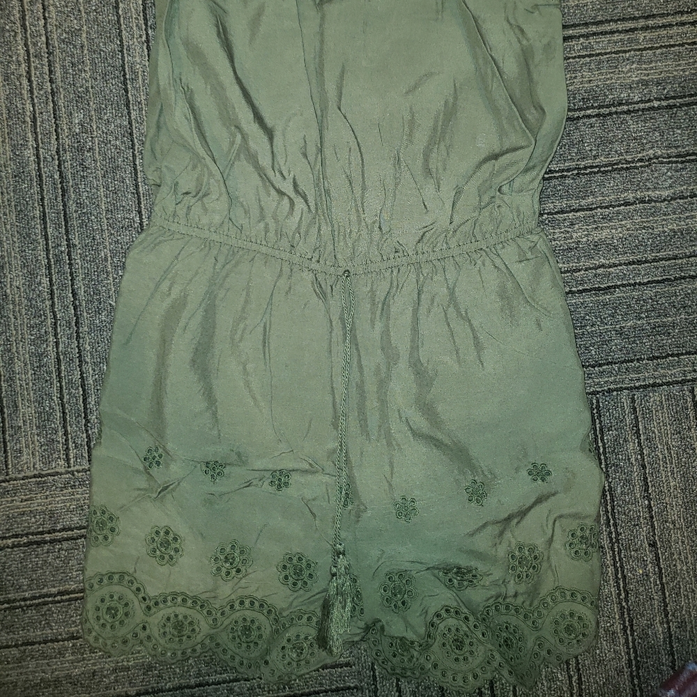 Romper - Picture 2 of 2